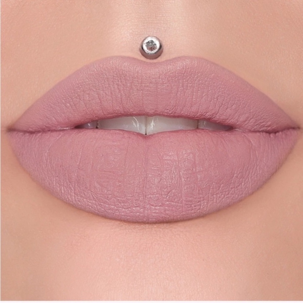 Funeral Parlor New in Box Jeffree Star Velvet Trap Lipstick Baby Pink - Picture 2 of 3